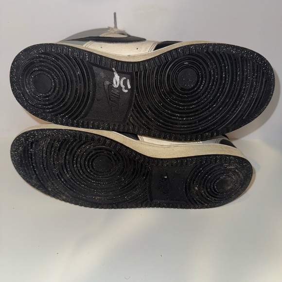 Nike Men's Black and Gray - Picture 6 of 7